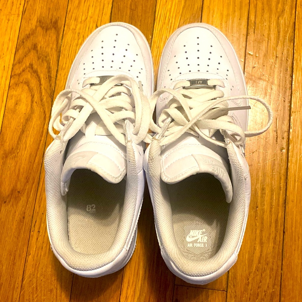 Nike Air Force 1 White Athletic Shoes - Picture 1 of 8